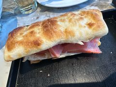 火烧加火腿-高玛纳驴肉火烧(一世界店)
