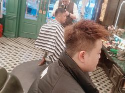 -海文先生国潮烫染男士理发馆