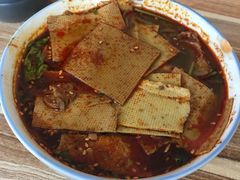 红油米线-老字号杨坡红油米线腊汁肉夹馍(东四道巷店)