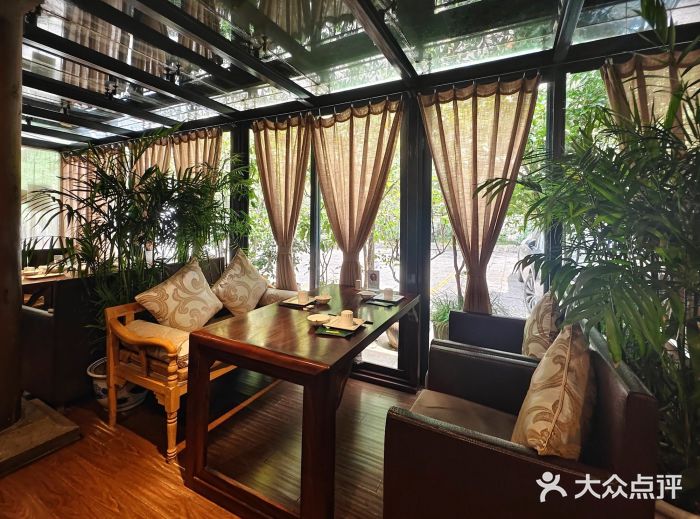 山外山·林语花园餐厅图片