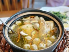 金阿姨手工鸡汤面筋塞肉-蟹天蟹地农家菜·阳澄湖大闸蟹(浅水湾店)