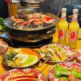 有套餐肉菜都有了，双人套餐才几十块 四荤四素吃得很爽