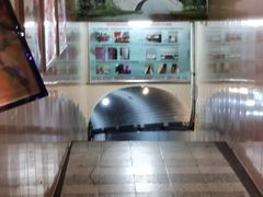 -洞庭洲·防空洞火锅·铜锅涮肉·烧烤(新百广场店)