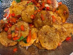 -阿瓦山寨·湘菜现炒·剁椒鱼头王(咸阳总店)