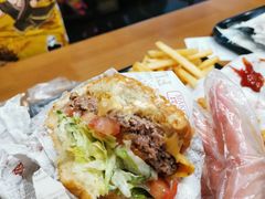 -The Habit Burger Grill 哈比特汉堡(世博店)