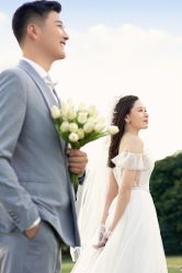 -雪中彩影婚纱摄影·微光艺术中心