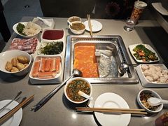 -海底捞火锅(杭州滨江九宜城店)
