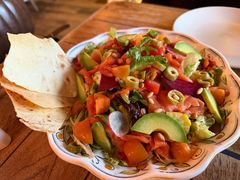 三文鱼牛油果沙拉-Alimentari Grande(东湖路店)