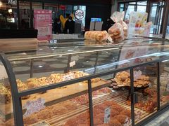 面包甜点陈列柜-面包新语(上地华联店)