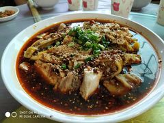 -皮二娃羊肉汤