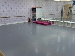 -Isee灰姑娘(龙湖狮山天街店)