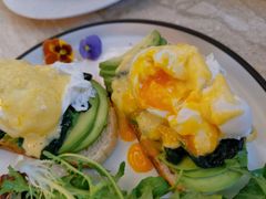 班尼迪克蛋牛油果素餐-玲婧胡同·生日蛋糕·餐厅(嘉里城店)