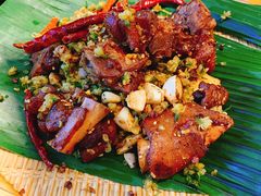 个旧烤猪蹄-云海肴·汽锅鸡·云南菜(苏州中心店)