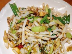 -魏铭鱼头捞饭(晋阳路店)