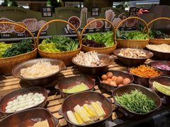 -钱小奴海鲜自助黑金店(杭州滨江龙湖店)