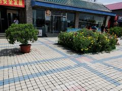 -辽河服务区-停车场