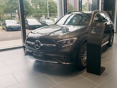 -贵州贵星奔驰4S店(观山湖店)