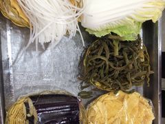-屯老二农家铁锅炖·行业领军者(梅江店)