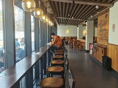 -星巴克(西藏路店)