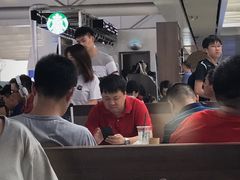 -星巴克(上海虹桥站2A检票口)