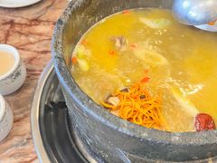 -鲁朗纳麦石锅鸡庄园