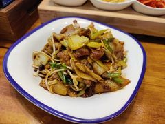 -怪噜范·老贵阳街头名小吃(数博万达店)