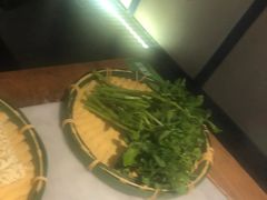 -尚尚仙·酸汤猪手·猪肚鸡火锅(华联万柳购物中心店)