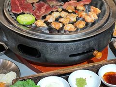 -围炉肉舍•炭烤活鳗•丹东海鲜烤肉(步行街店)