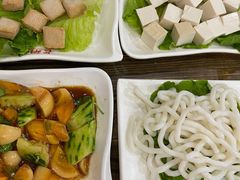 -峰味香.酱香米线.黄焖鸡(定西路店)