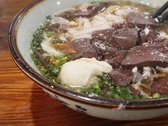 -裕新楼粉面馆·石磨手工粉(四方坪店)