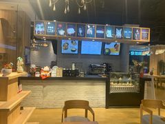 -藏猫猫咖啡主题馆(中央大道店)