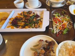 -隔壁老王·家常云南菜(花巷店)