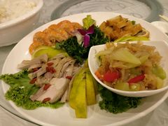 -尊爵天际大饭店 (近台茂)