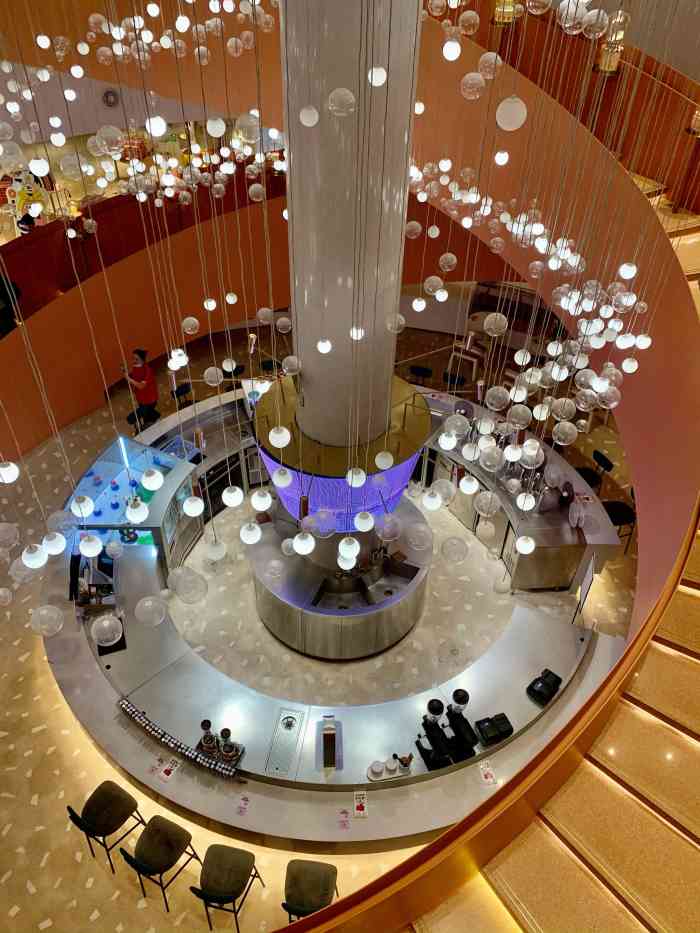 昂司蛋糕奇幻空间(海岸城店)-"在海岸城逛街,发现这又开了家新的蛋糕