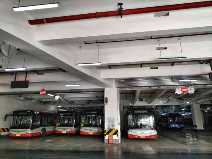 金沙公交枢纽站-"金沙公交枢纽站,还是比较早的了,现在除了.