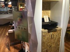 -新华里咖啡书吧(新华书店小寨店)