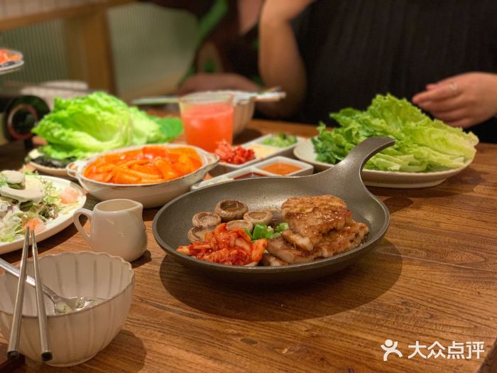 TAIFORKS 大福食堂·山葵烤肉料理·拌饭(宝安店)意式鳀鱼酱碳烤黑猪肉图片