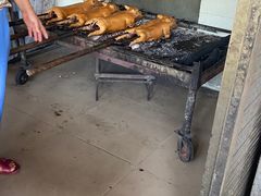 -四更周店烤乳猪