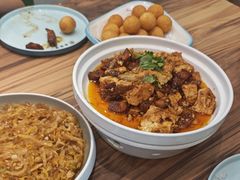 姥姥秘制小炖肉-合合春饼·酱骨·东北菜(潘家园店)