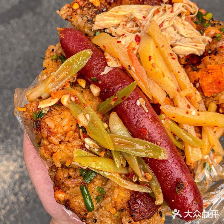 终于在南昌吃到了贵州糯米饭！！好好吃啊[流泪]