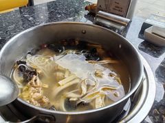 -一席地·本地鸡窝·杭帮鸡火锅(萧山银隆百货店)