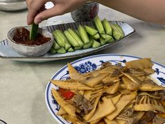 -天天向上素食餐厅(五台山店)