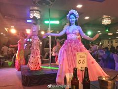 -金东尼人妖秀