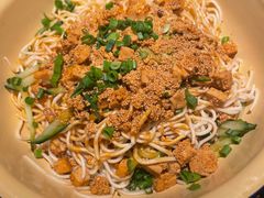 -鹤江桥·红油牛肉粉(SKP店)