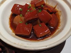 红烧肉萝卜-小河盐帮·私家菜·烤鸭(三元桥·霄云路店)