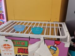 -爱玩嘉年华(龙湖源著天街店)