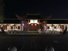 -巴陵广场