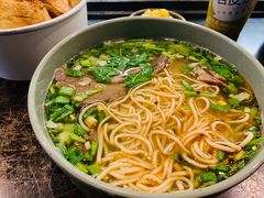 -臻老板牛肉面(光华路SOHO店)