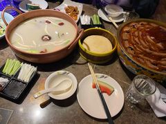 -三人行骨头王火锅(长寿店)