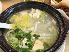 -闫家驴肉老店(华电一校店)